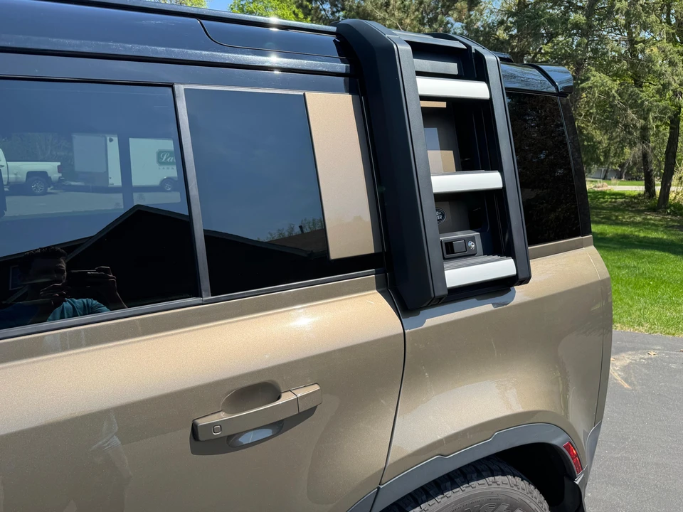 2020 Land Rover Defender L663 - Image 17 of 31