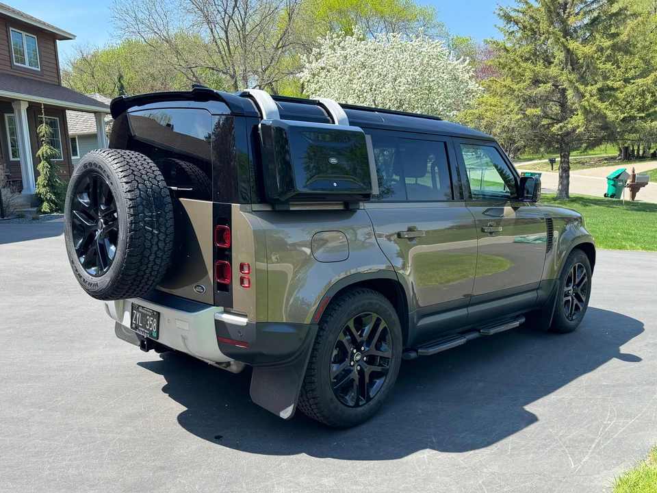 2020 Land Rover Defender L663 - Image 7 of 31