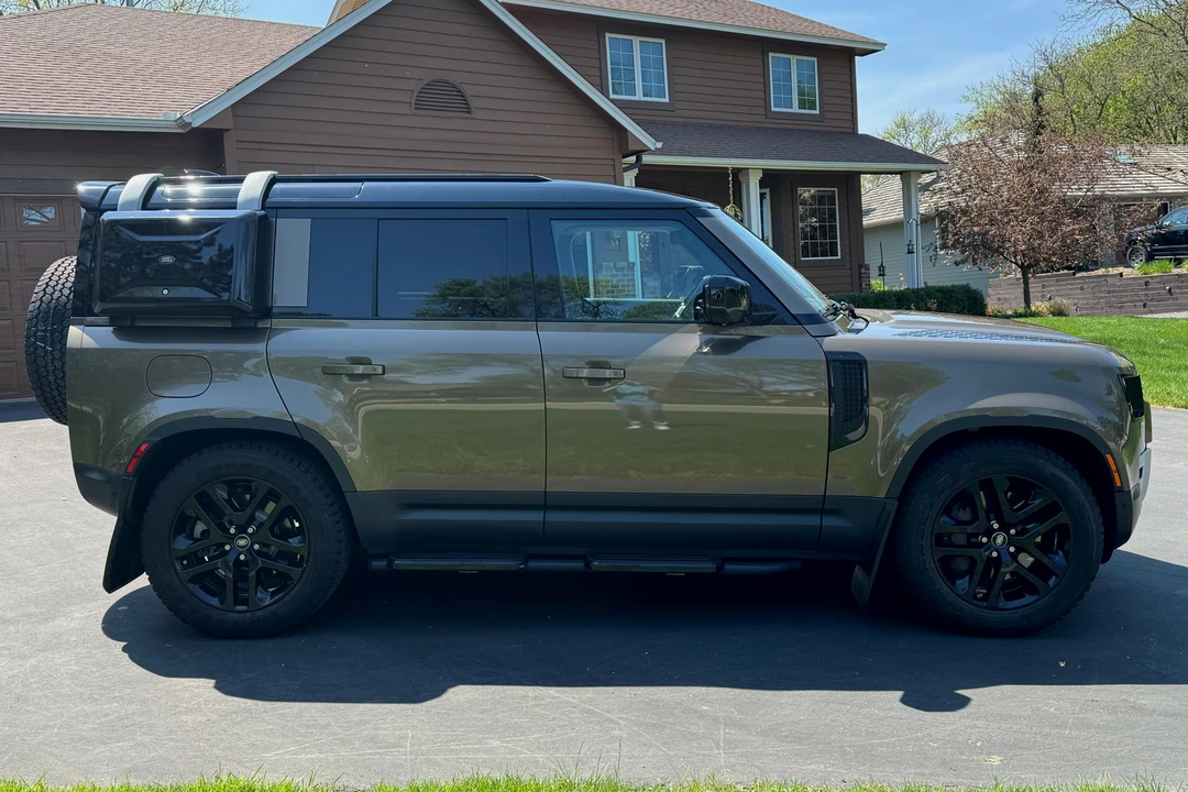 2020 Land Rover Defender L663 - Image 3 of 31