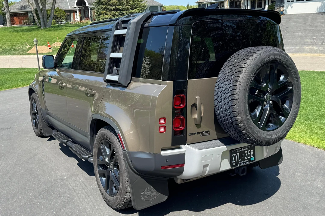 2020 Land Rover Defender L663 - Image 4 of 31