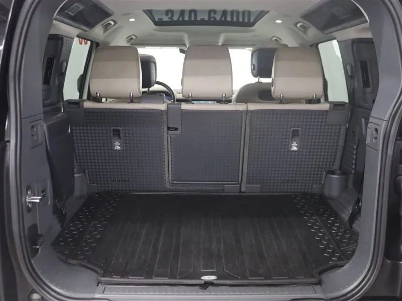 2020 Land Rover Defender 110 - Image 7 of 12