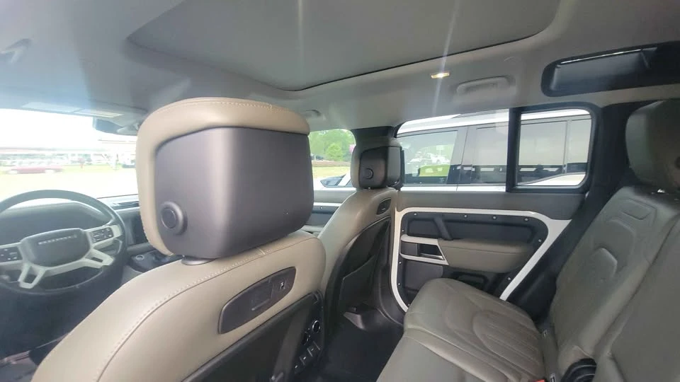 2020 Land Rover Defender L663 - Image 6 of 8