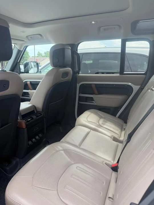 2020 Land Rover Defender L663 - Image 5 of 6