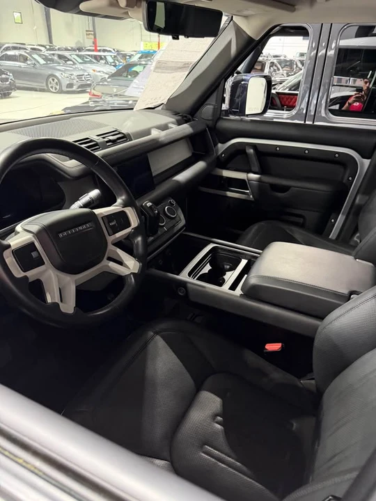 2020 Land Rover Defender L663 - Image 5 of 9