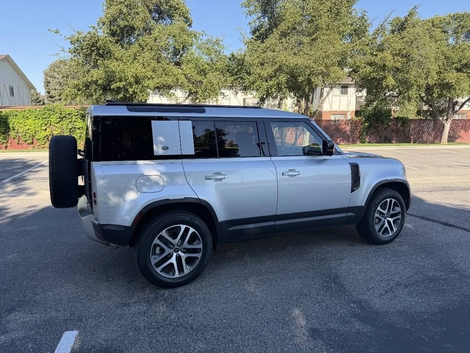 2020 Land Rover Defender L663 - Image 12 of 19