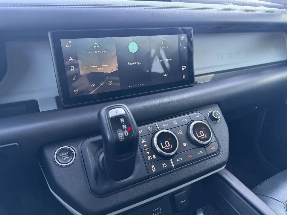 2020 Land Rover Defender L663 - Image 17 of 19