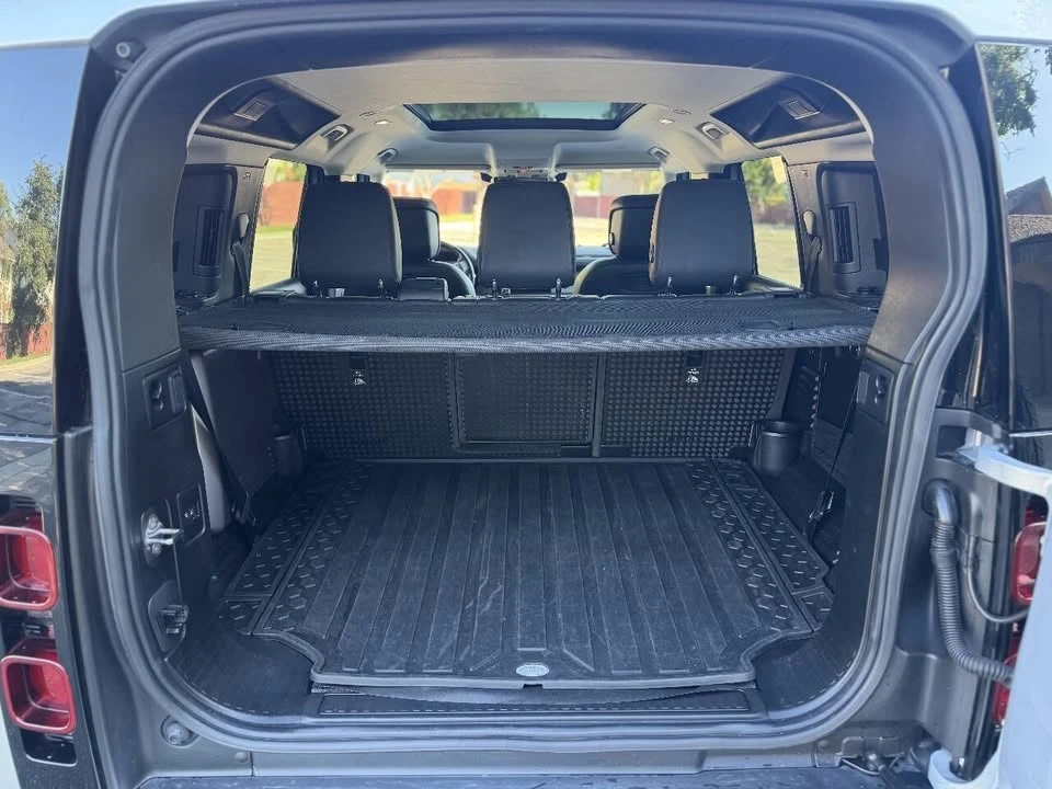 2020 Land Rover Defender L663 - Image 11 of 19