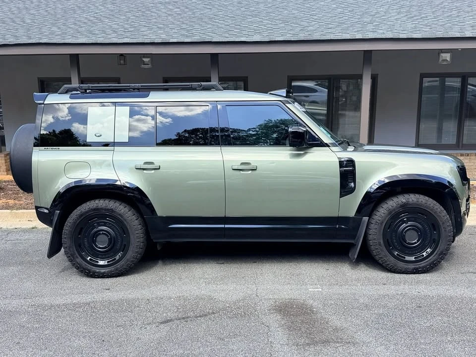 2020 Land Rover Defender L663 - Image 17 of 20