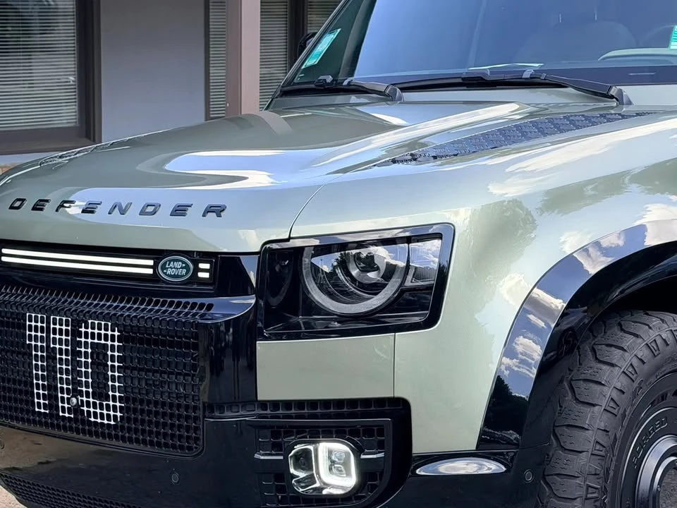 2020 Land Rover Defender L663 - Image 2 of 20