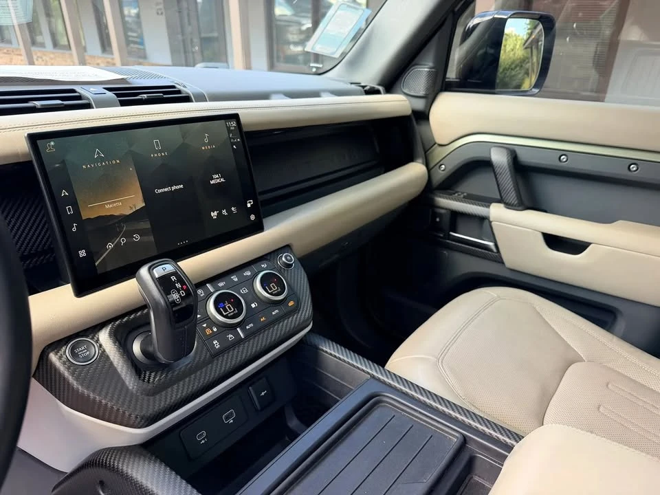 2020 Land Rover Defender L663 - Image 10 of 20