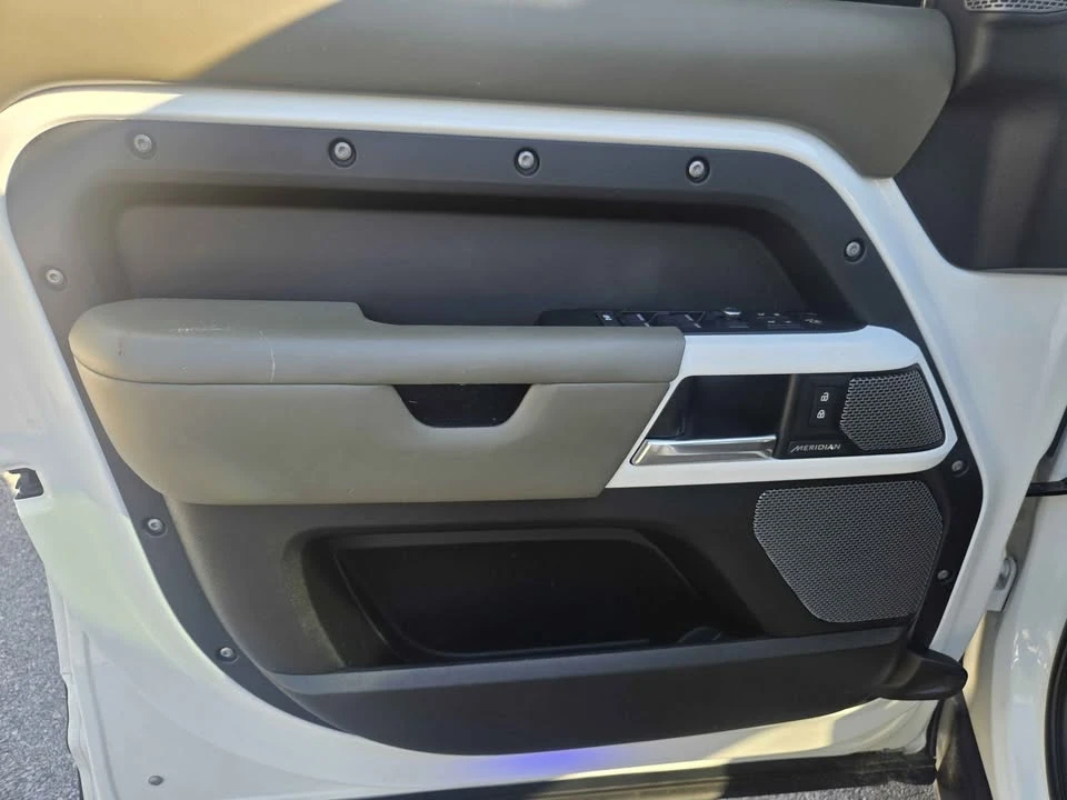 2020 Land Rover Defender L663 - Image 14 of 17