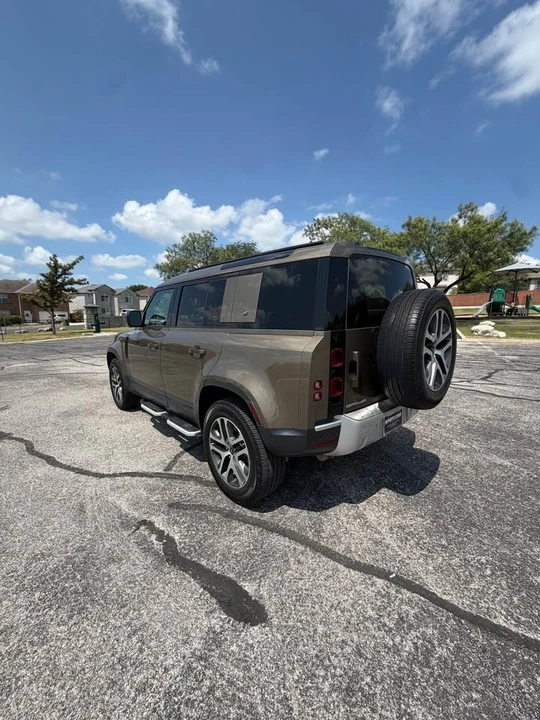 2020 Land Rover Defender L663 - Image 5 of 11