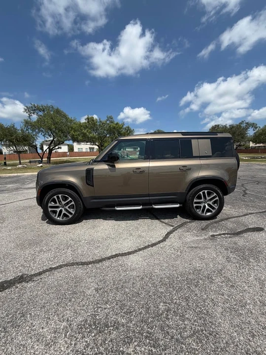 2020 Land Rover Defender L663 - Image 4 of 11