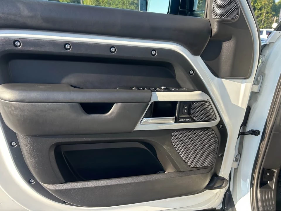 2020 Land Rover Defender L663 - Image 15 of 17
