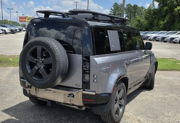 2020 Land Rover Defender L663 - Image 5 of 10