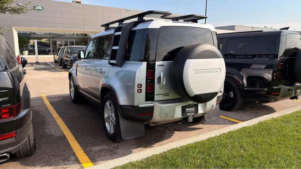 2020 Land Rover Defender L663 - Image 2 of 4