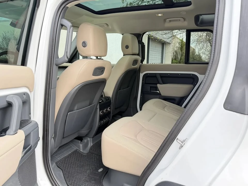 2020 Land Rover Defender L663 - Image 5 of 6