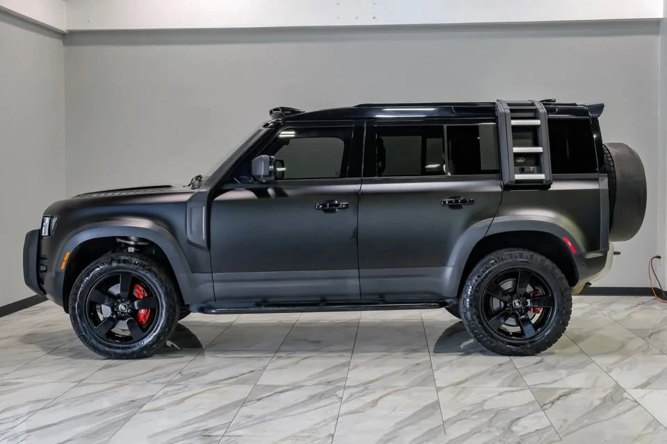 2020 Land Rover Defender L663 - Image 17 of 20
