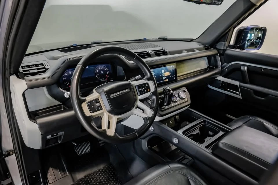 2020 Land Rover Defender L663 - Image 4 of 20