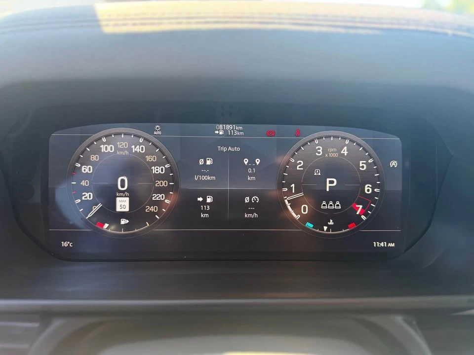 2020 Land Rover Defender L663 - Image 14 of 17