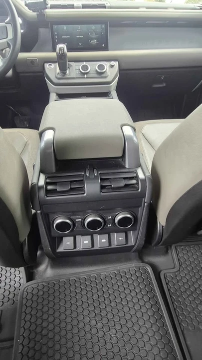 2020 Land Rover Defender L663 - Image 7 of 14