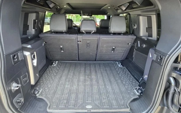 2020 Land Rover Defender L663 - Image 11 of 11