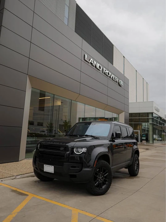 2020 Land Rover Defender L663 - Image 2 of 5