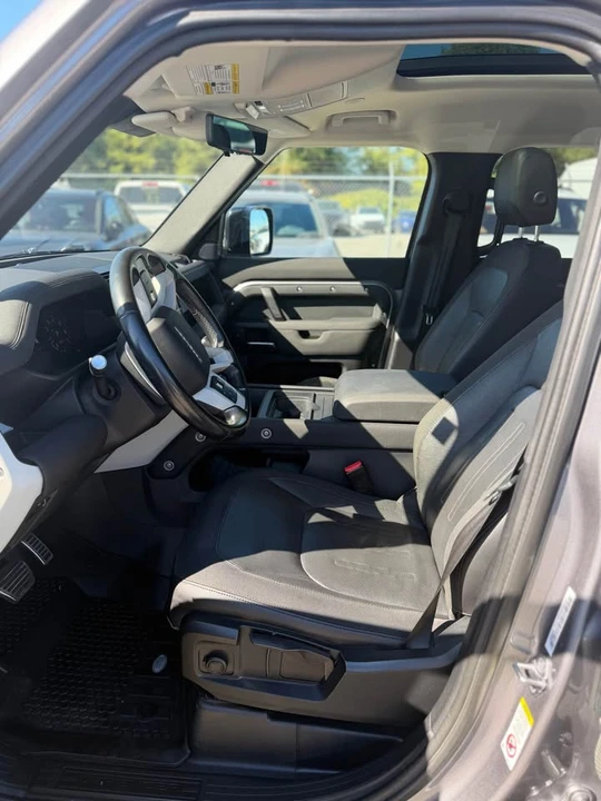 2020 Land Rover Defender L663 - Image 12 of 17