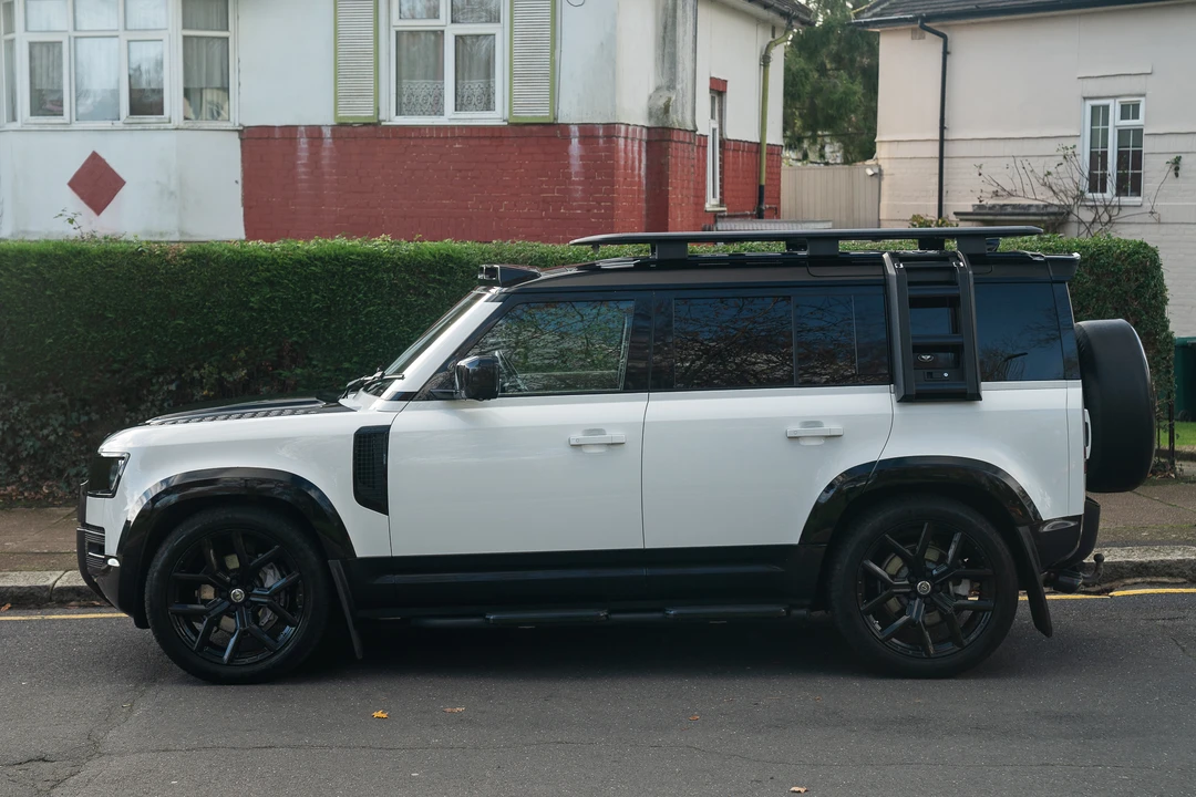 2020 Land Rover Defender L663 - Image 15 of 31