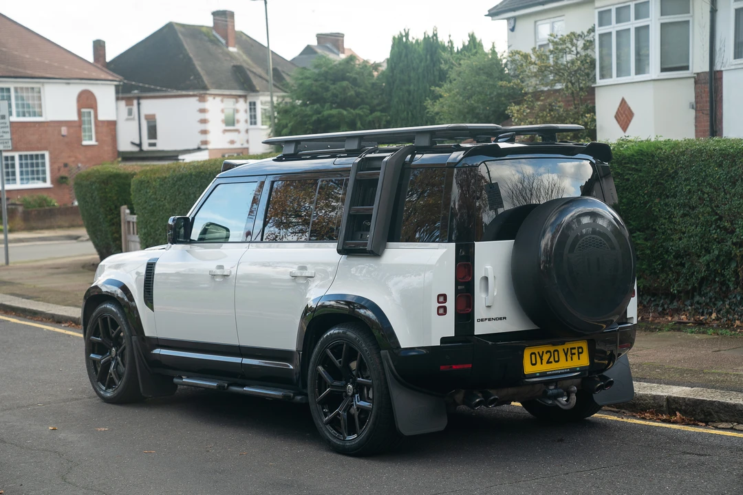 2020 Land Rover Defender L663 - Image 16 of 31
