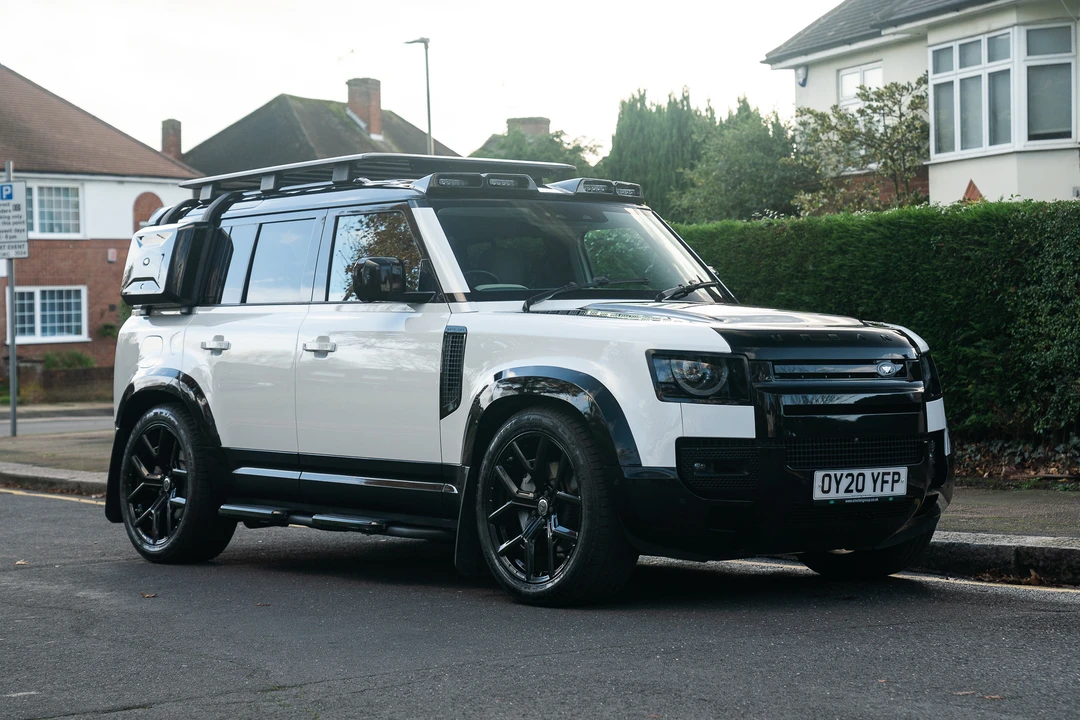 2020 Land Rover Defender L663 - Image 14 of 31