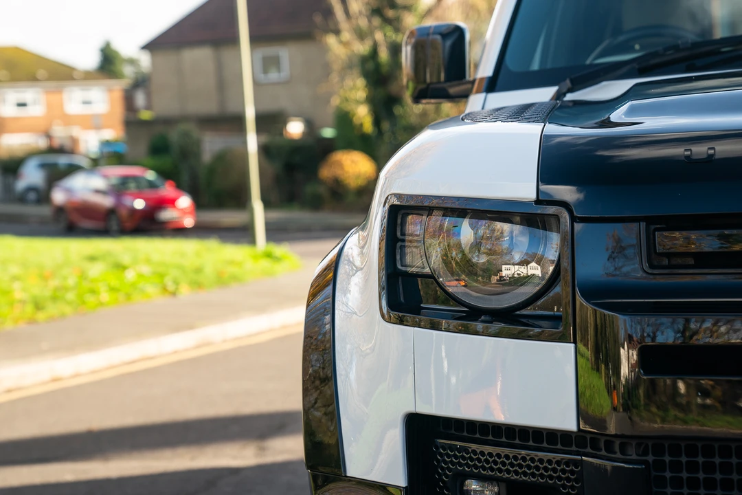 2020 Land Rover Defender L663 - Image 25 of 31