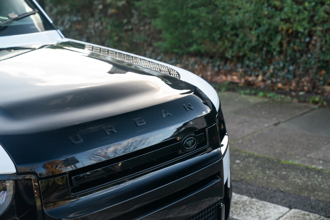 2020 Land Rover Defender L663 - Image 29 of 31