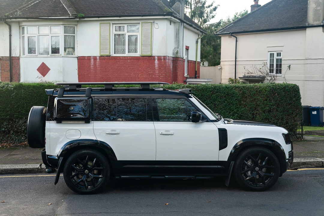 2020 Land Rover Defender L663 - Image 8 of 31