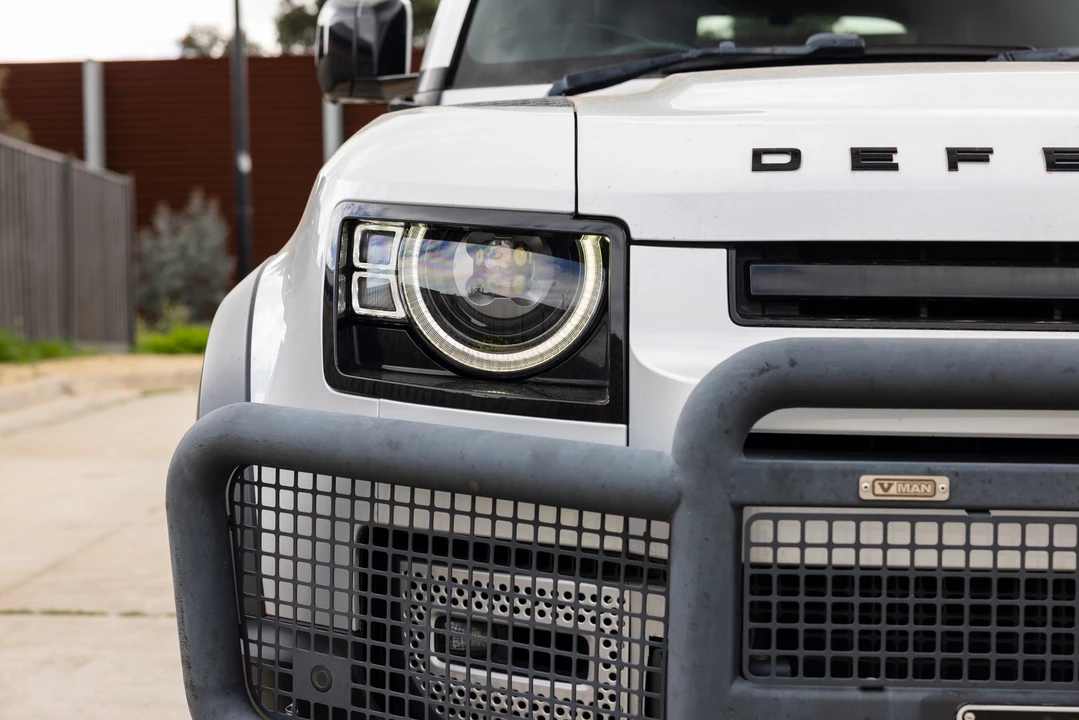 2020 Land Rover Defender L663 - Image 26 of 31
