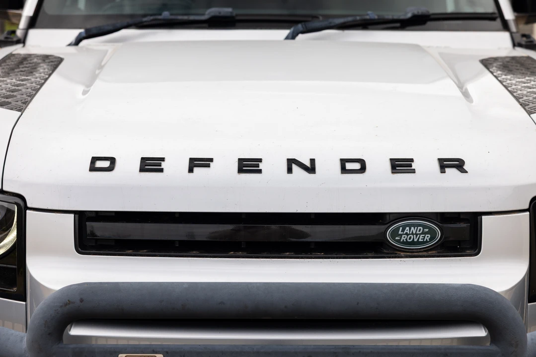 2020 Land Rover Defender L663 - Image 27 of 31