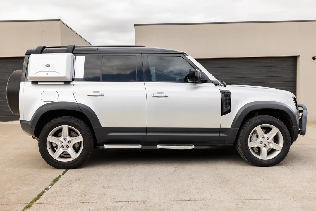 2020 Land Rover Defender L663 - Image 4 of 31