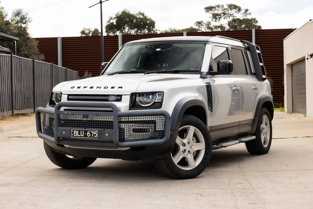 2020 Land Rover Defender L663 - Image 9 of 31