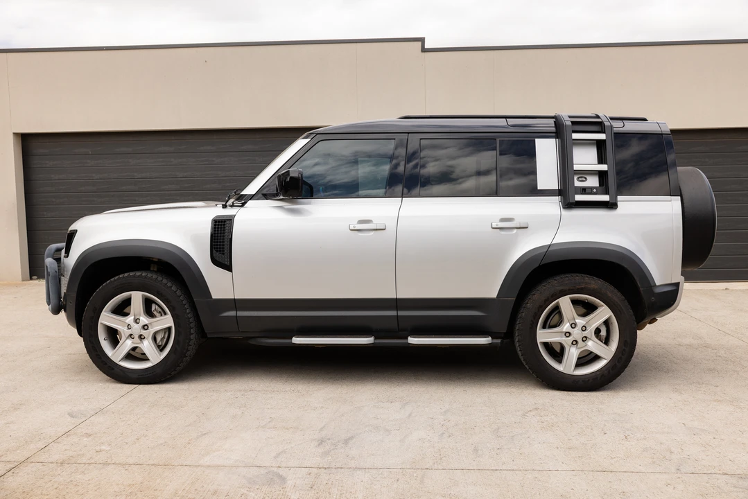 2020 Land Rover Defender L663 - Image 8 of 31