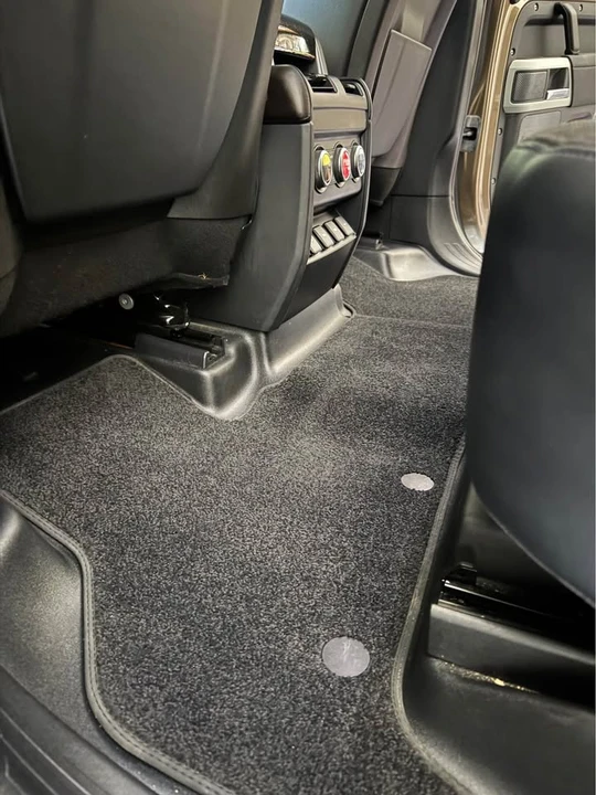 2020 Land Rover Defender L663 - Image 15 of 18