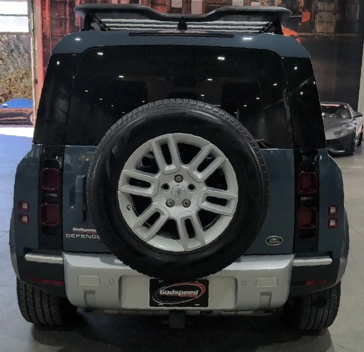 2020 Land Rover Defender 110 - Image 6 of 12