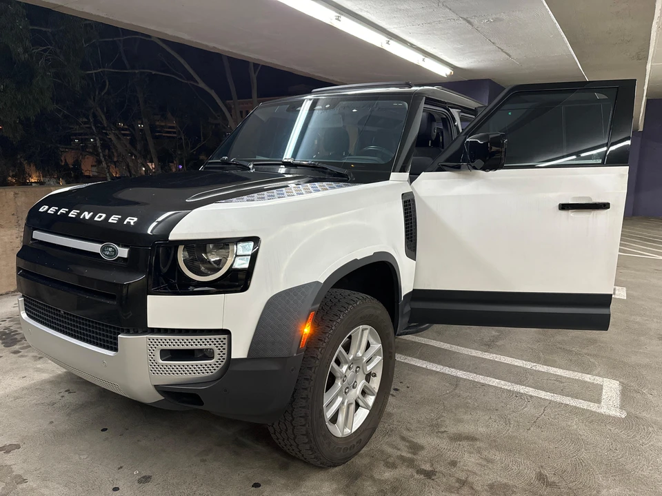 2020 Land Rover Defender L663 - Image 22 of 31