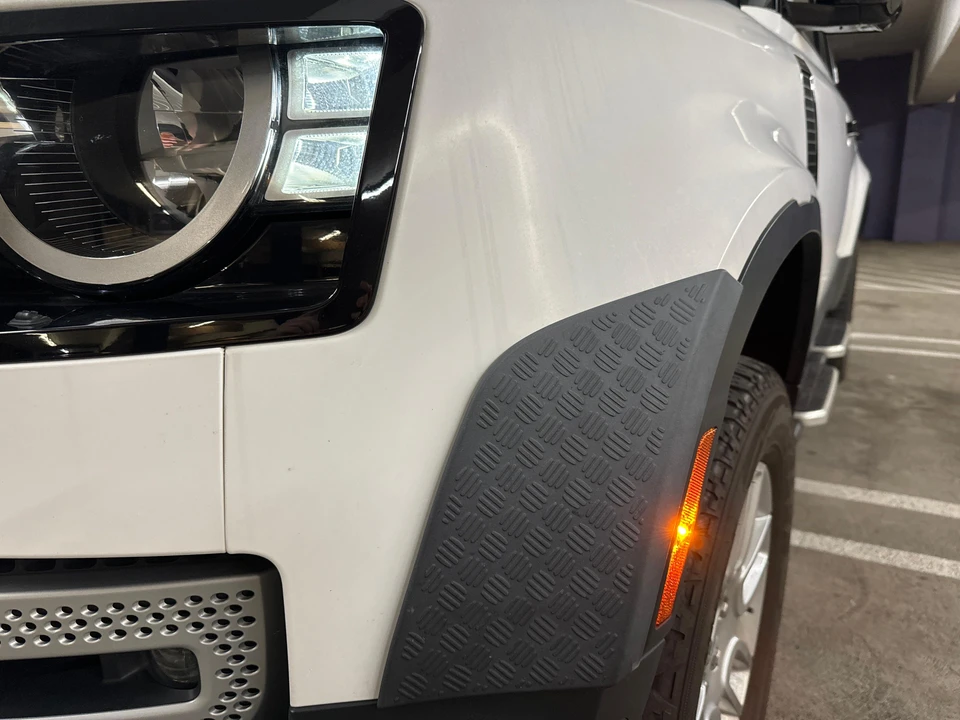 2020 Land Rover Defender L663 - Image 27 of 31