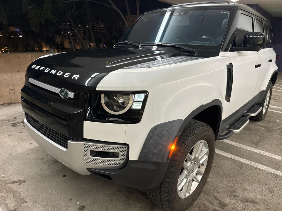 2020 Land Rover Defender L663 - Image 9 of 31