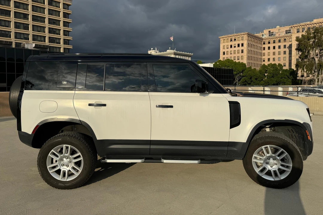2020 Land Rover Defender L663 - Image 3 of 31