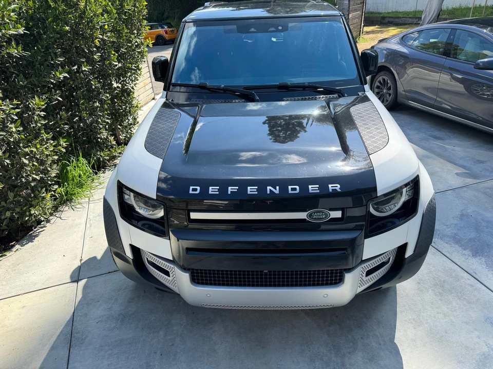 2020 Land Rover Defender L663 - Image 7 of 31