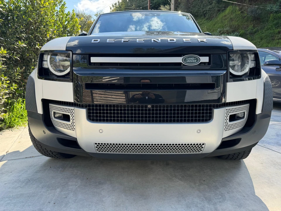 2020 Land Rover Defender L663 - Image 8 of 31