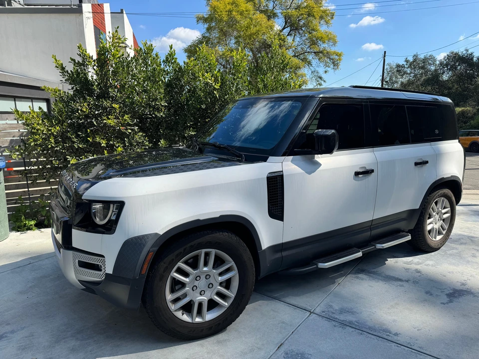 2020 Land Rover Defender L663 - Image 11 of 31