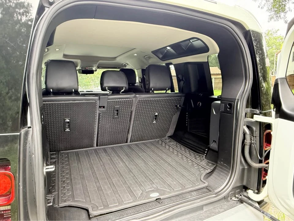 2020 Land Rover Defender L663 - Image 9 of 18