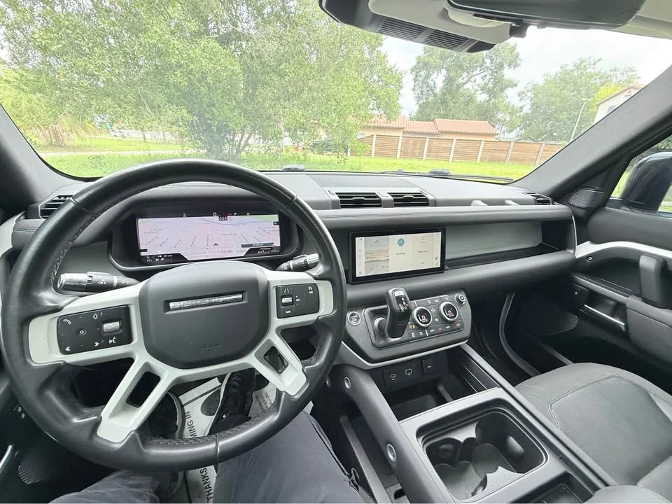 2020 Land Rover Defender L663 - Image 15 of 18